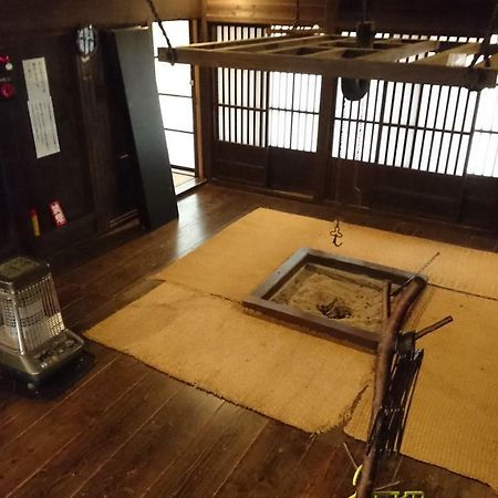 Gokayama Gassho No Sato Hotel Nanto Bagian luar foto