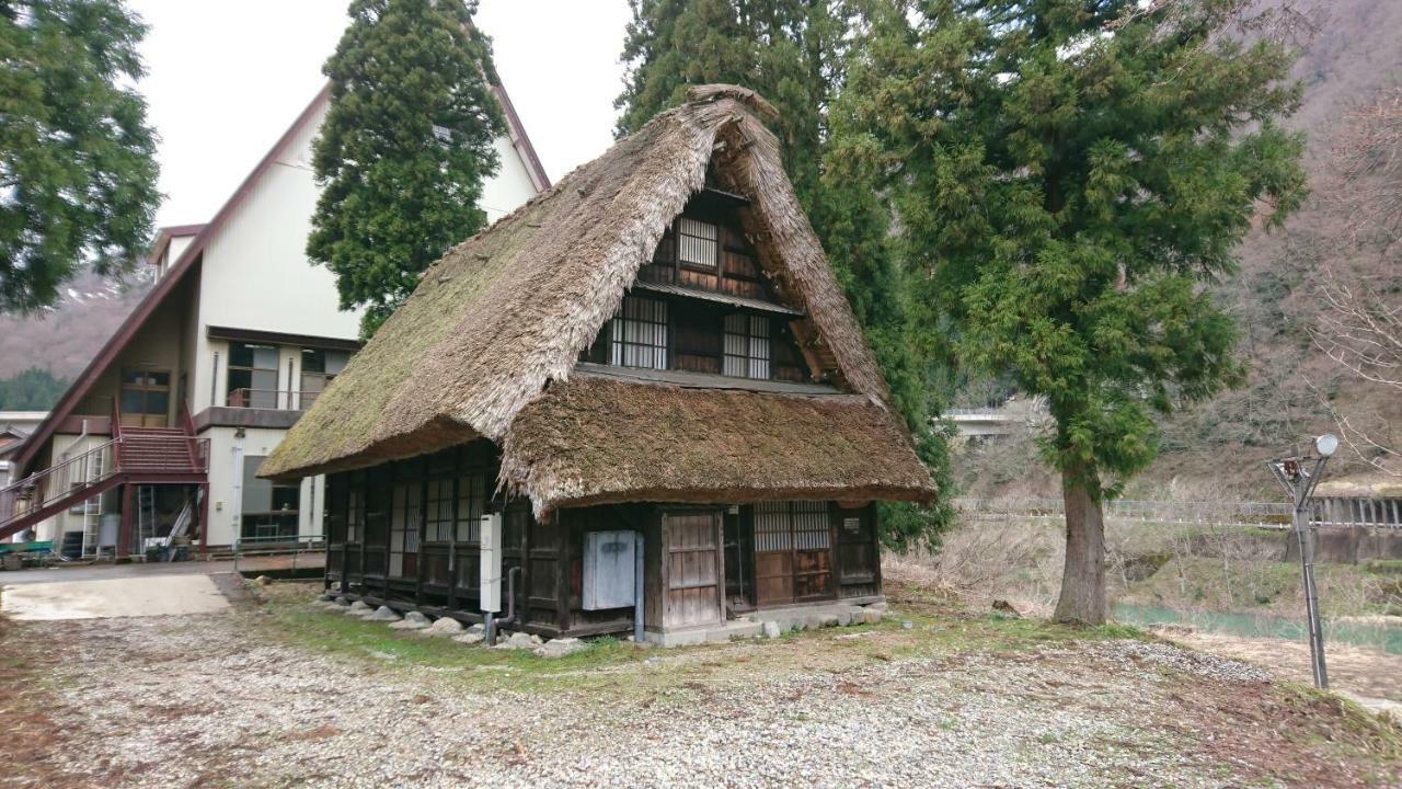 Gokayama Gassho No Sato Hotel Nanto Bagian luar foto